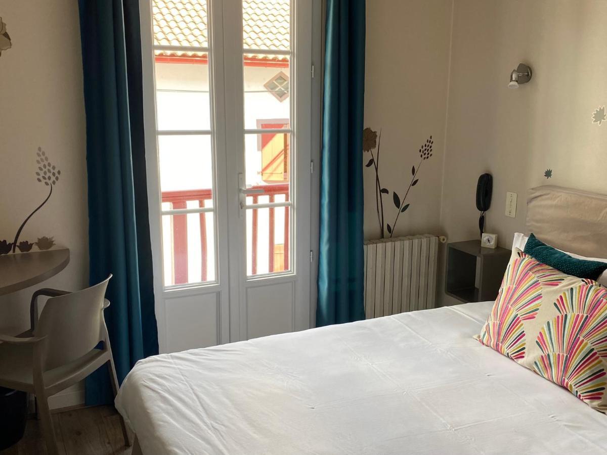 Hotel Juantorena Saint-Etienne-de-Baigorry Ngoại thất bức ảnh